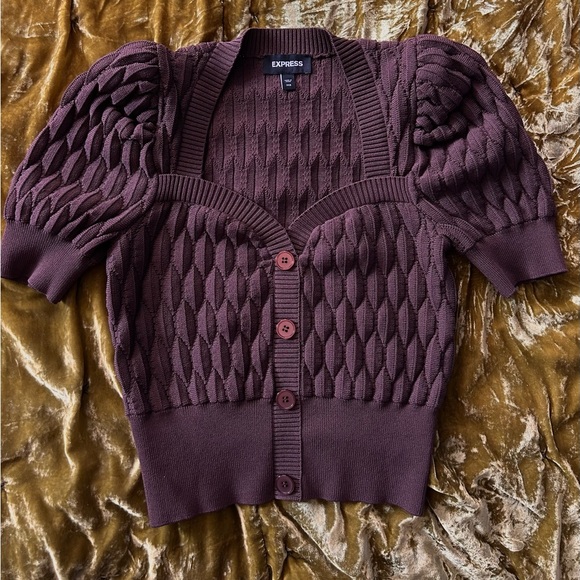 Short puff sleeve button up cardigan top - Picture 2 of 5